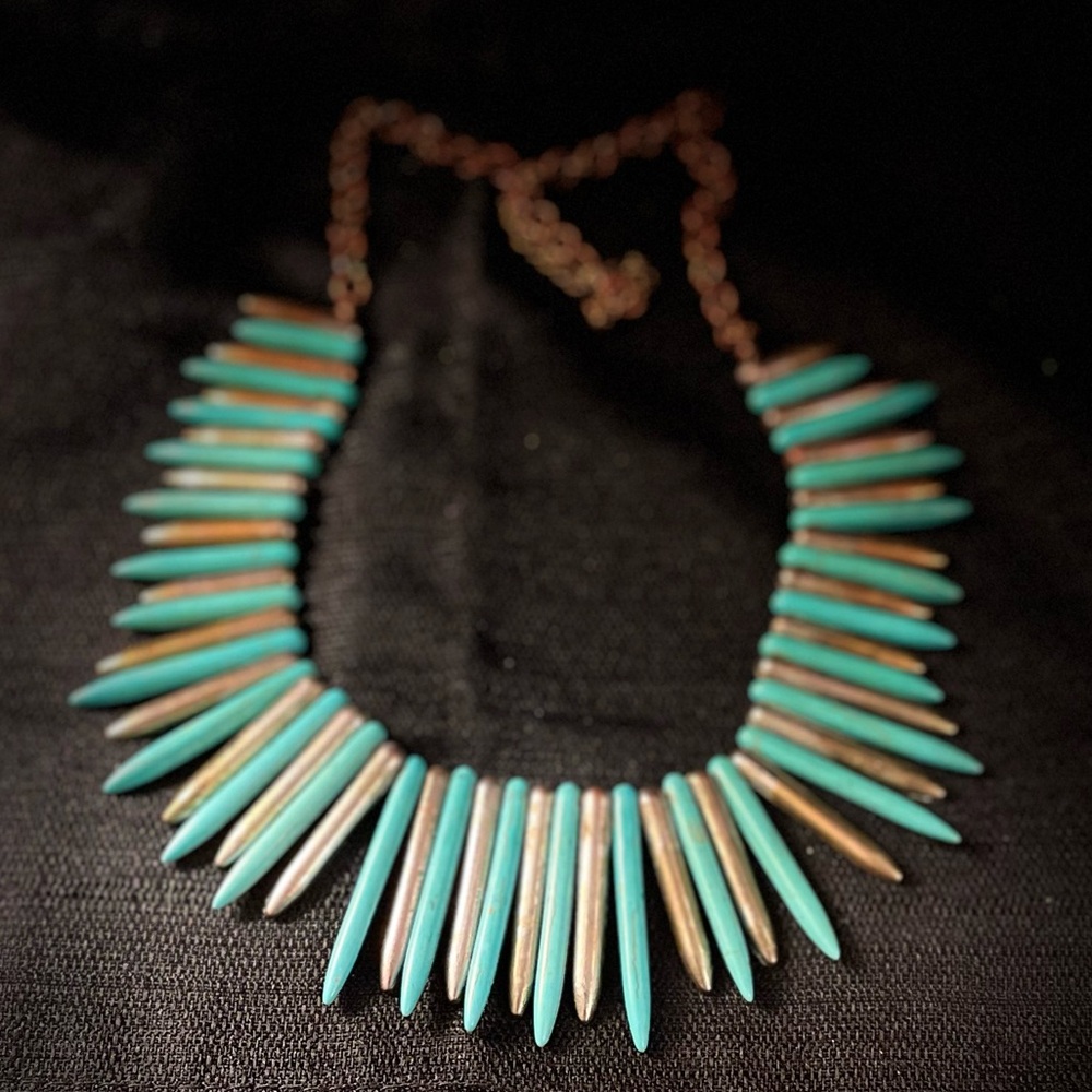Chic Turquoise Spike Necklace - Picture 5 of 9
